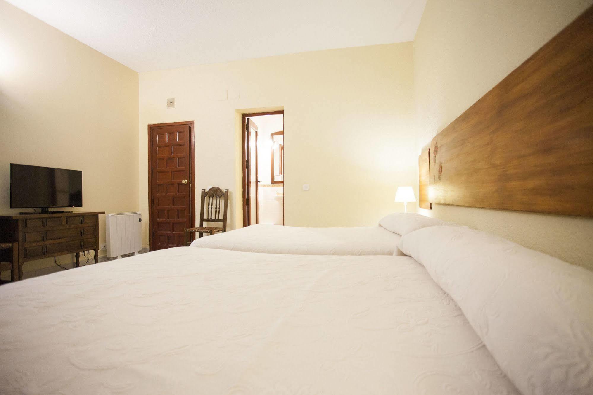 Hostal Castilla Aranjuez Exterior foto