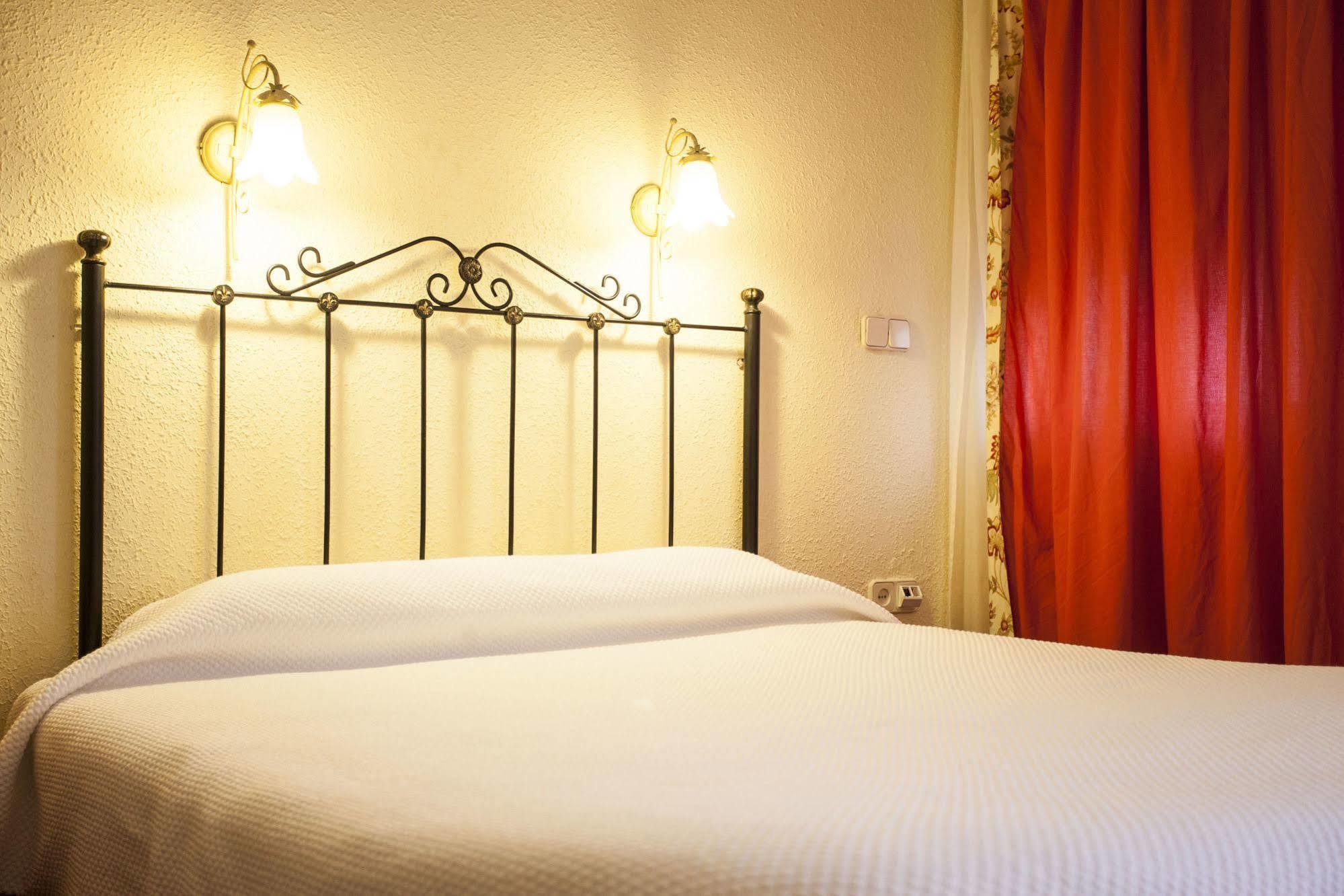 Hostal Castilla Aranjuez Exterior foto